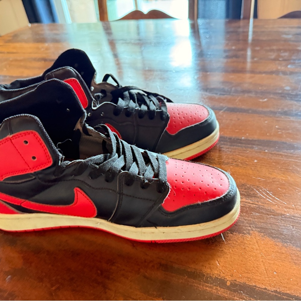 Nike Black and Red High-Top Sneakers